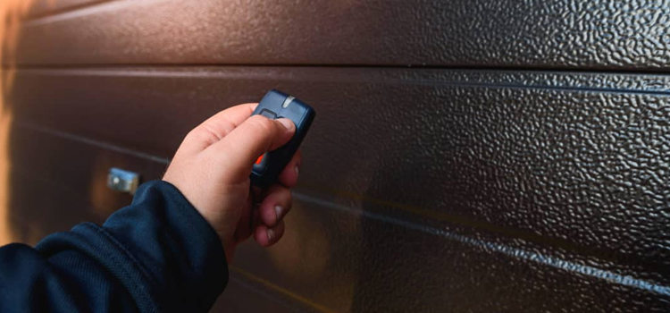 automatic door opener with remote control in Quartz Hill