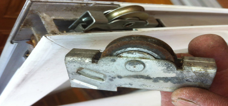 screen door roller repair in Quartz Hill